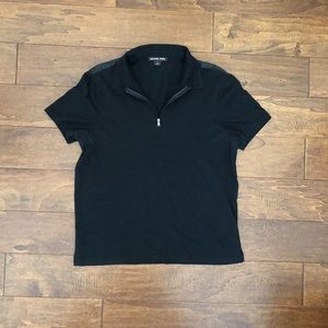 Black collard short sleeve shirt.